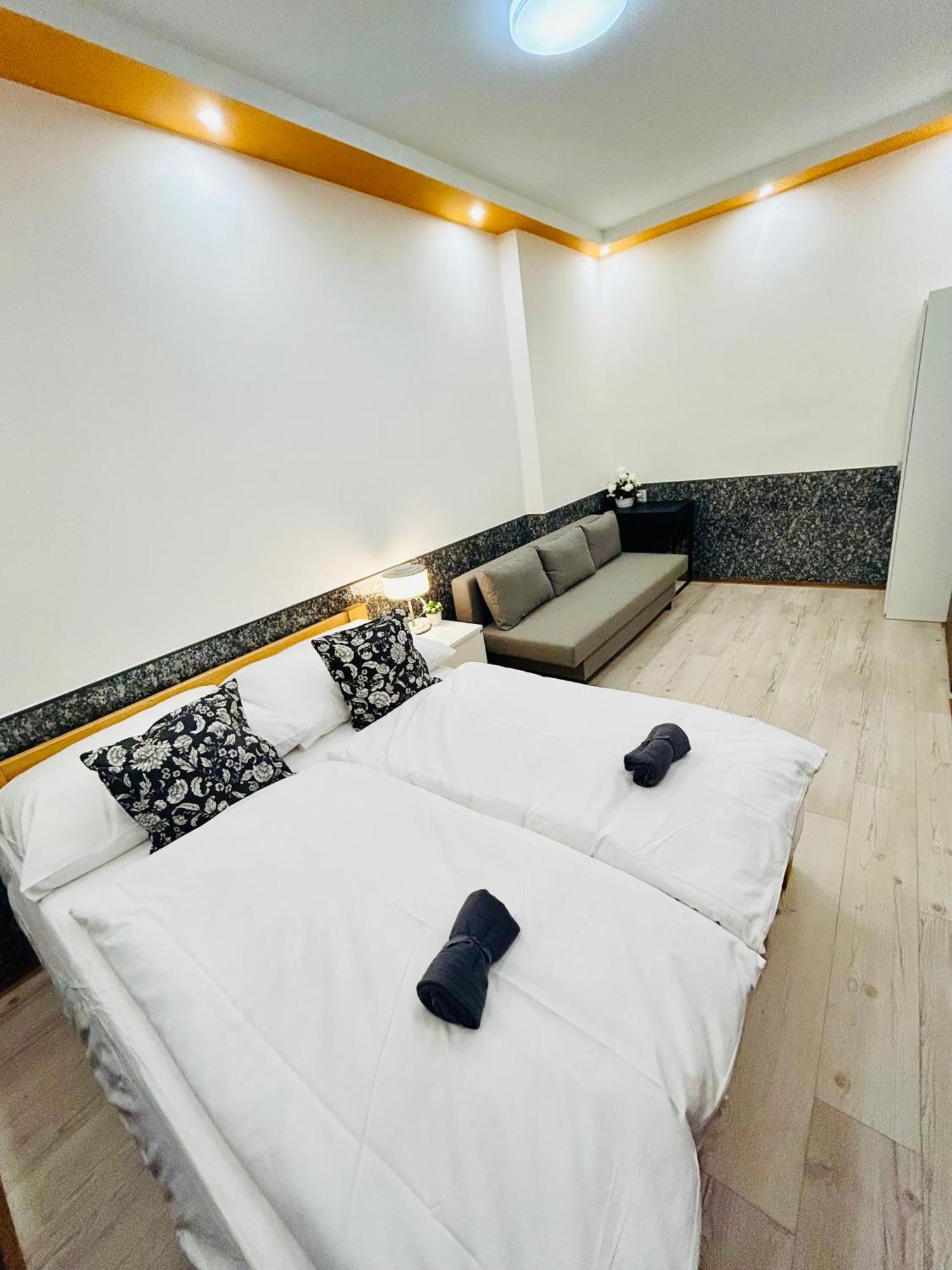 Modern Spacious In Center Prague