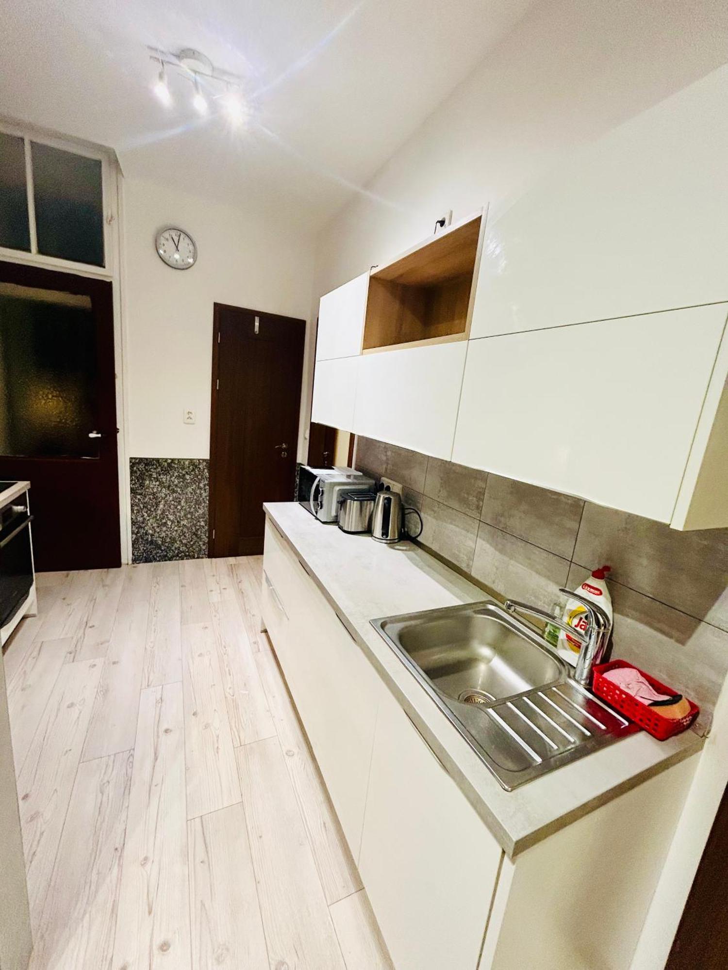 Modern Spacious In Center Apartmán *